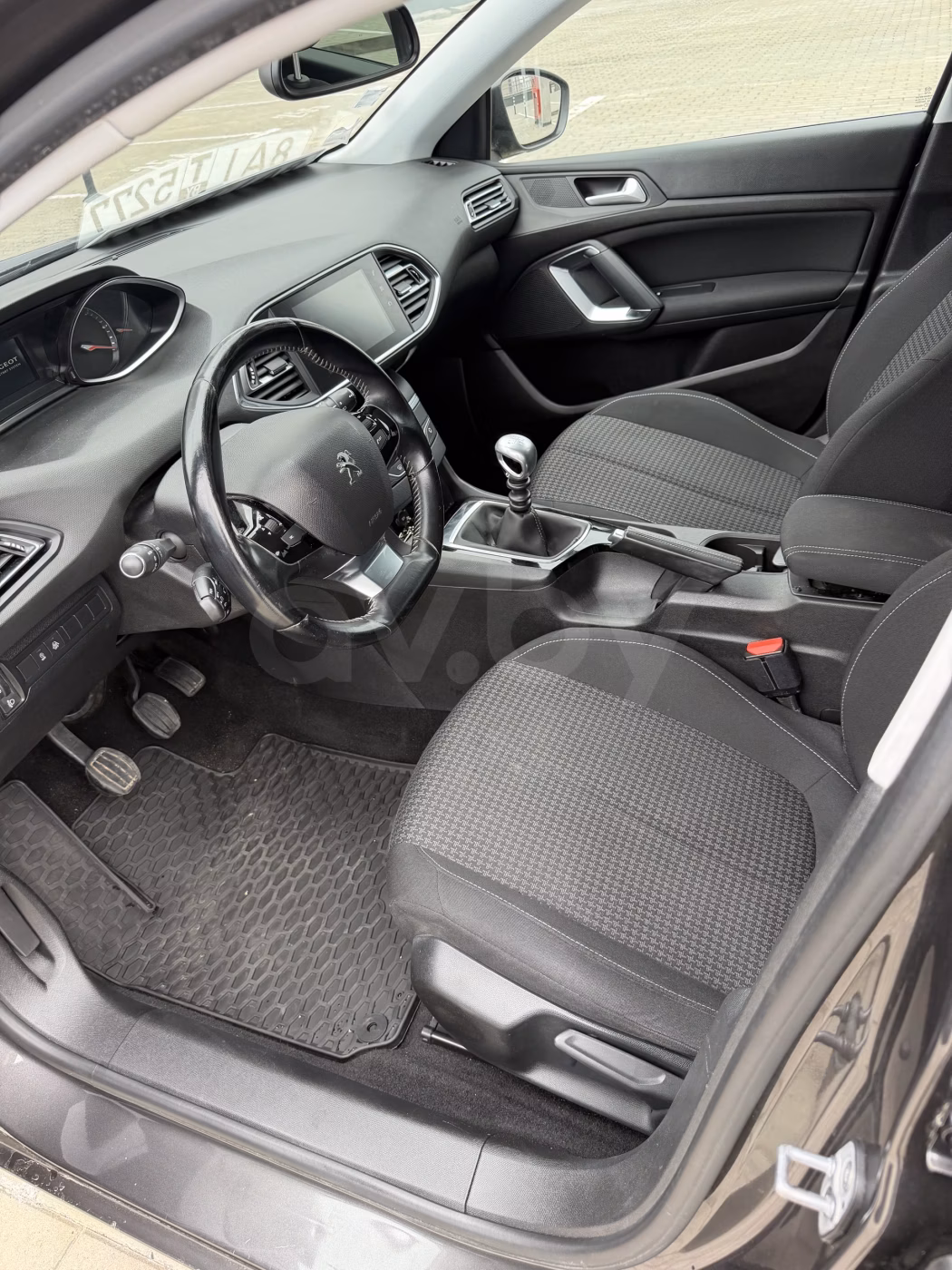 Peugeot 308 фото 6