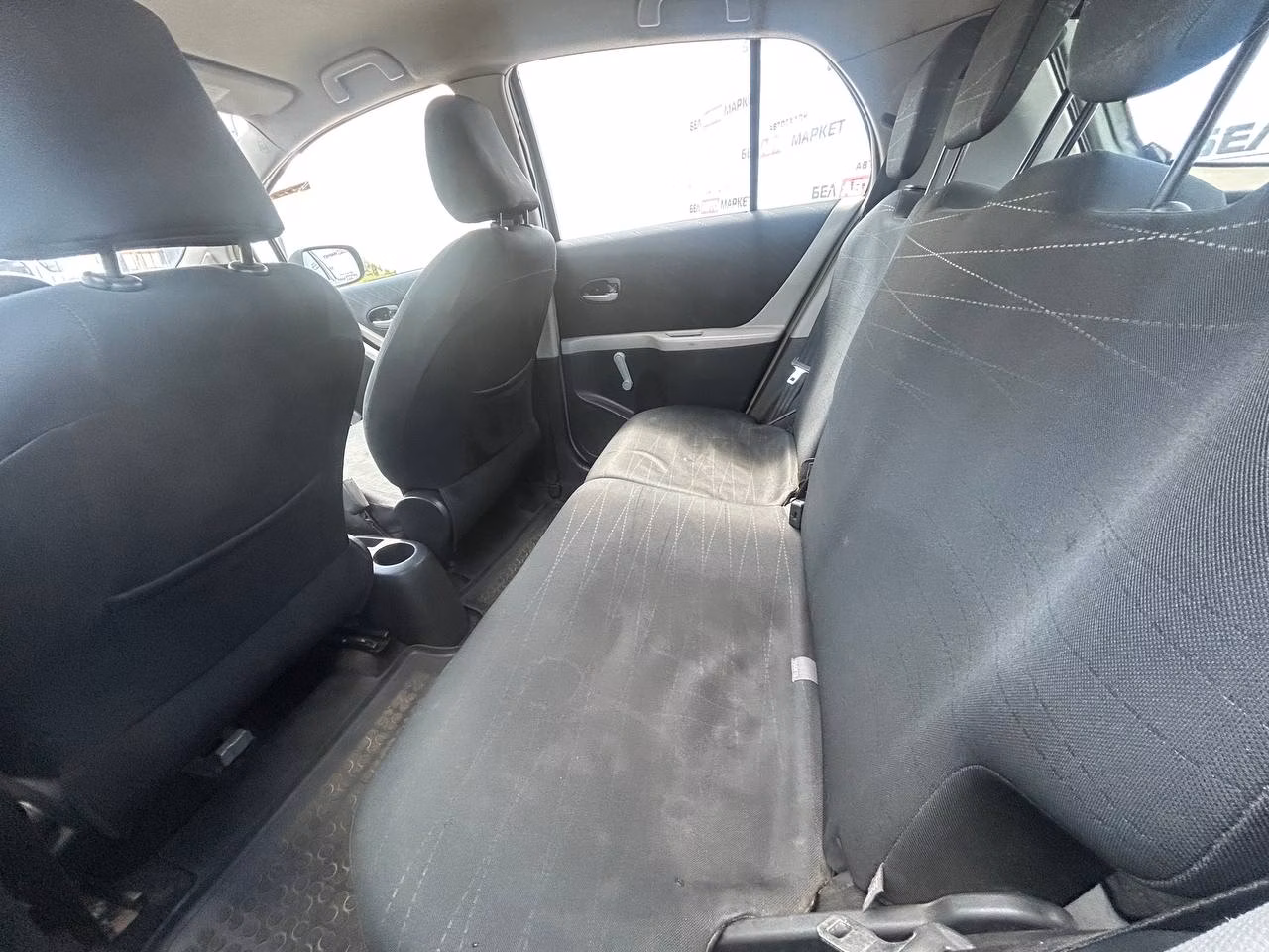 Toyota Yaris фото 6