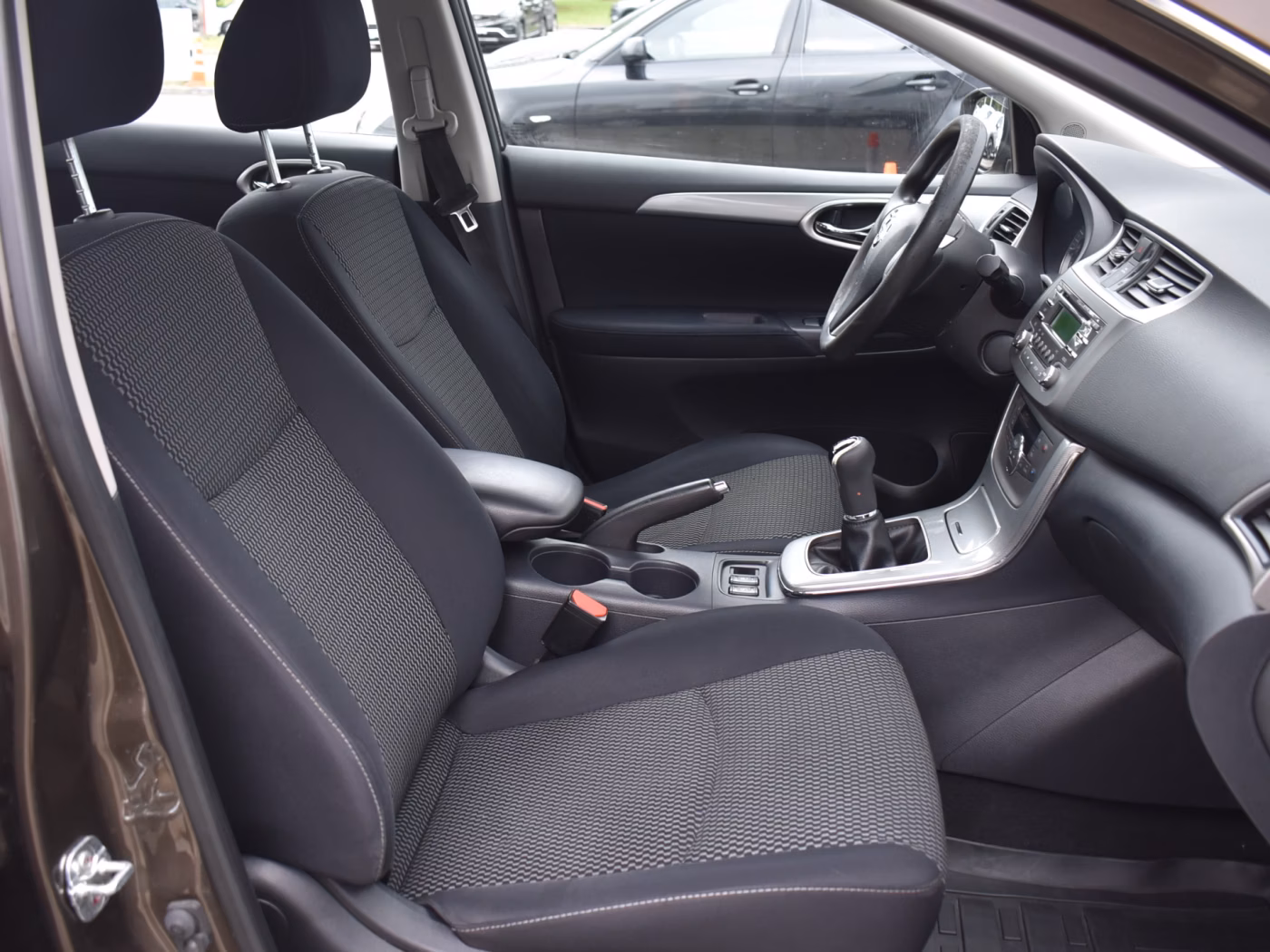 Nissan Sentra фото 12