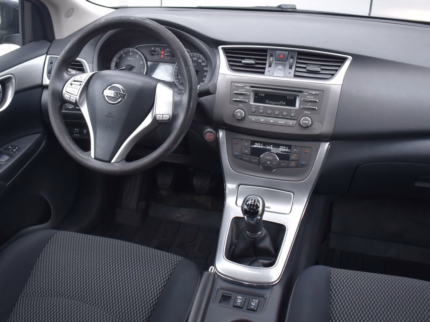 Nissan Sentra фото 13