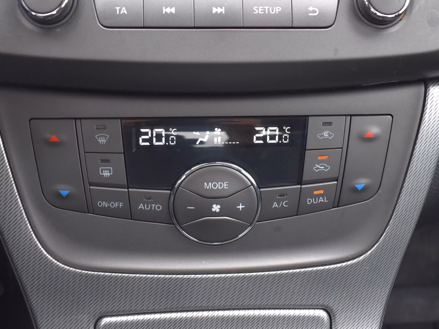 Nissan Sentra фото 19