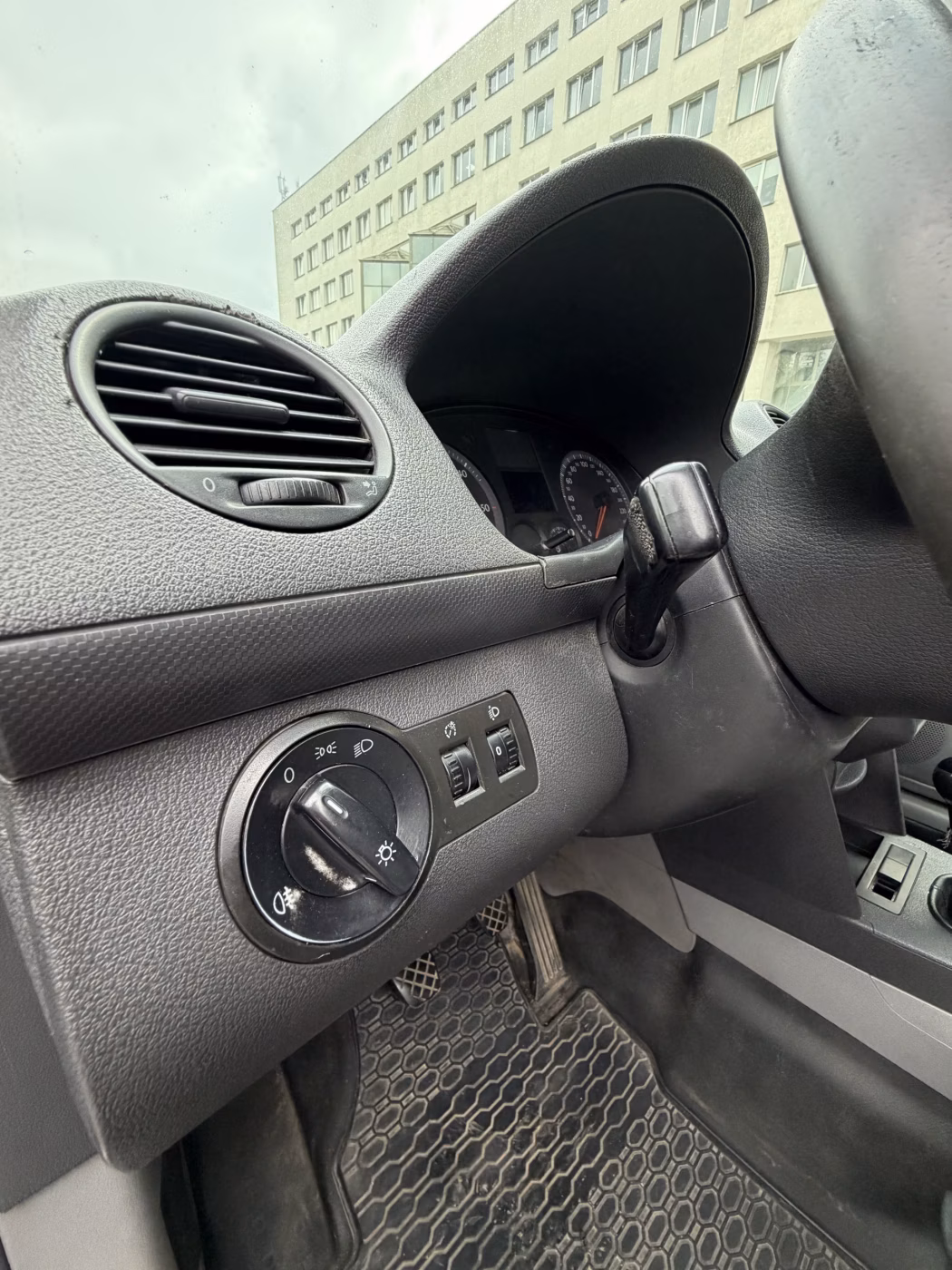Volkswagen Caddy фото 11