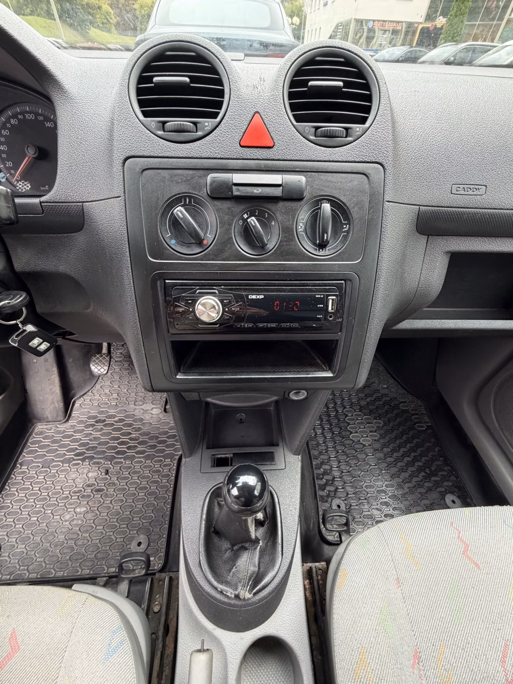 Volkswagen Caddy фото 12