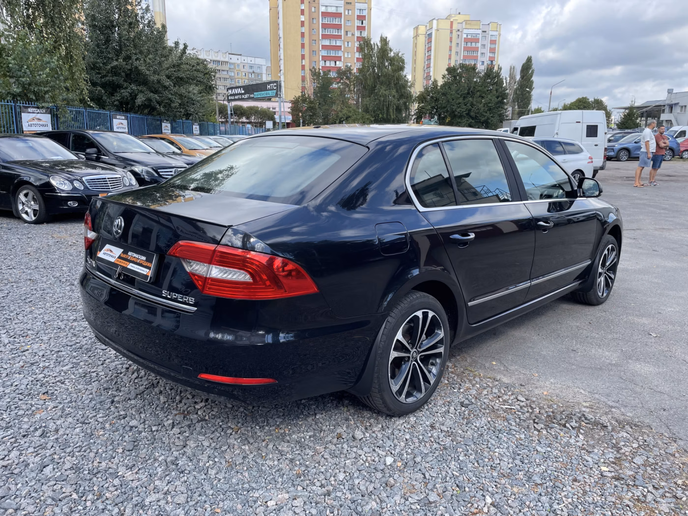 Skoda Superb фото 7