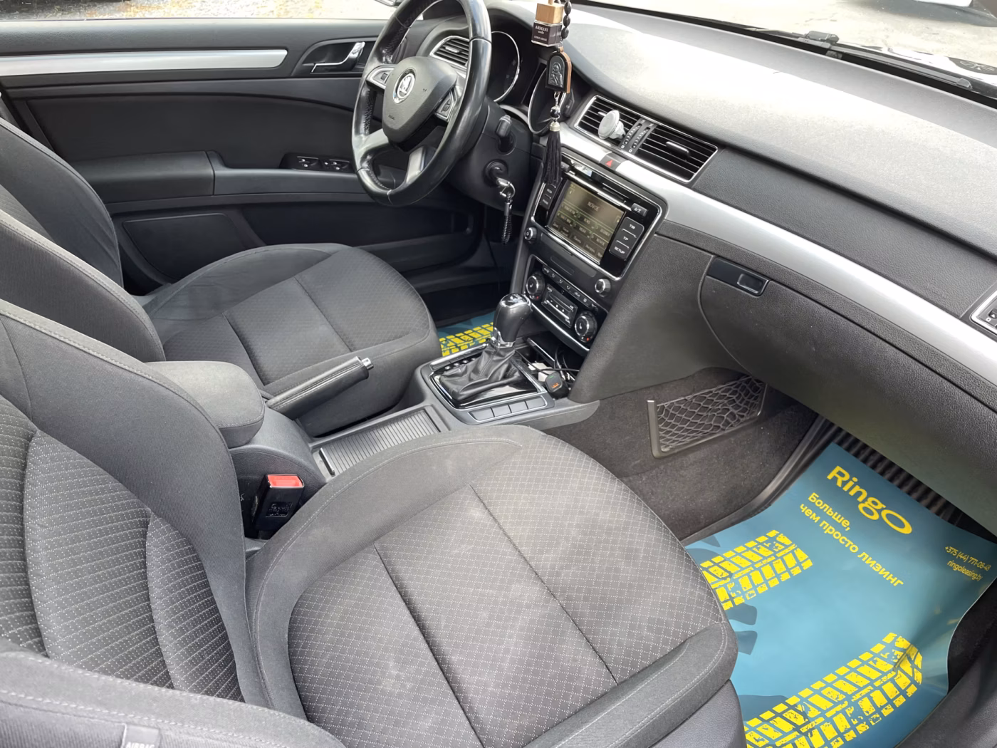 Skoda Superb фото 12