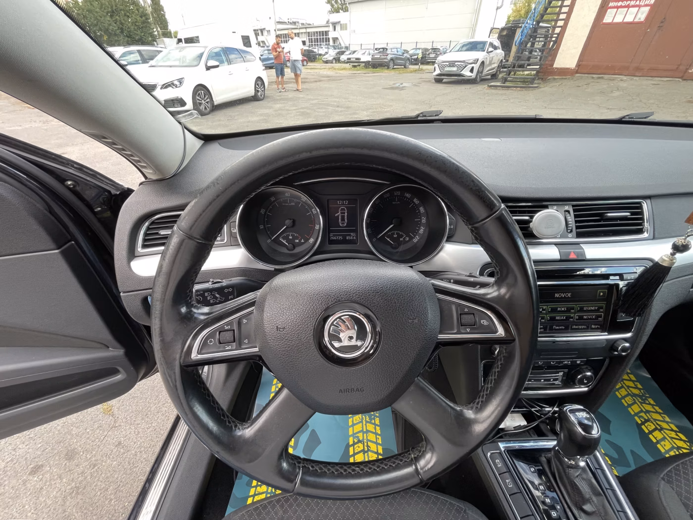 Skoda Superb фото 17