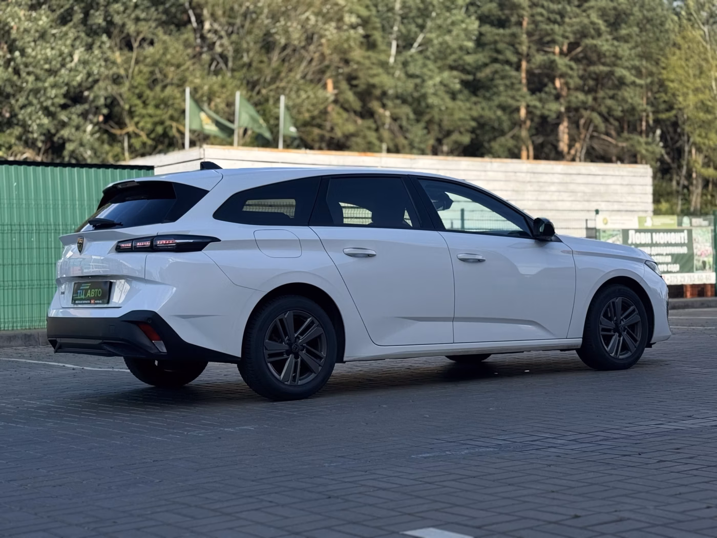 Peugeot 308 фото 9