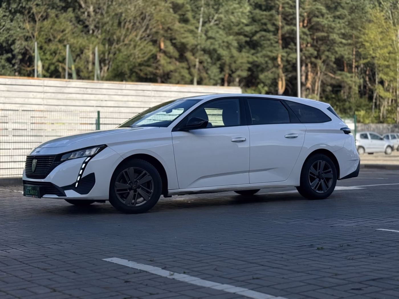 Peugeot 308 фото 5