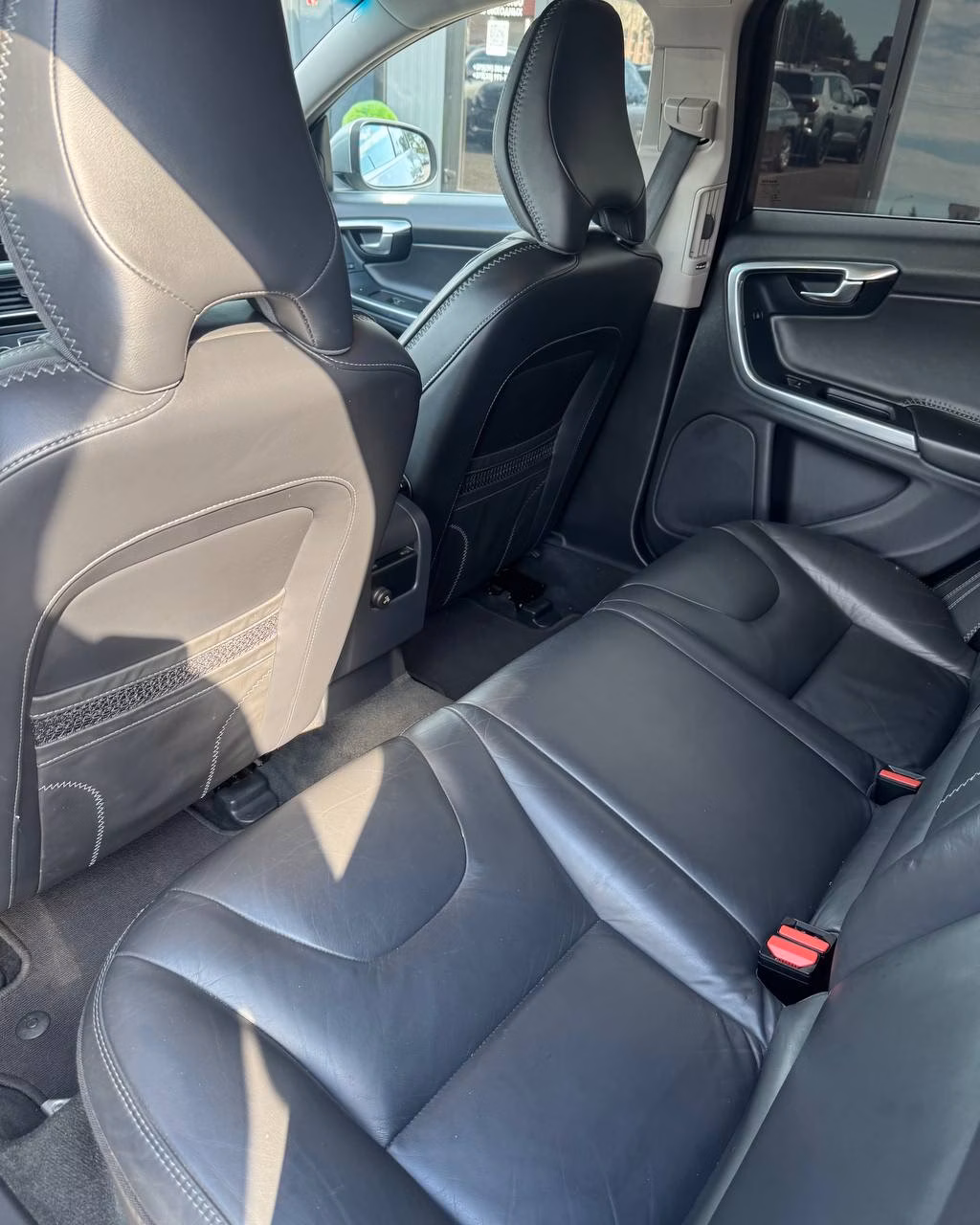 Volvo V60 фото 11