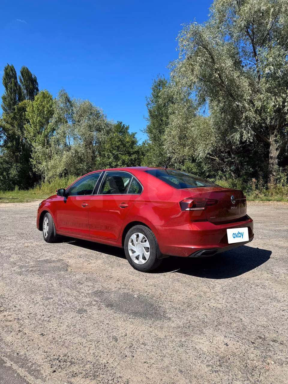 Volkswagen Polo Sedan фото 3
