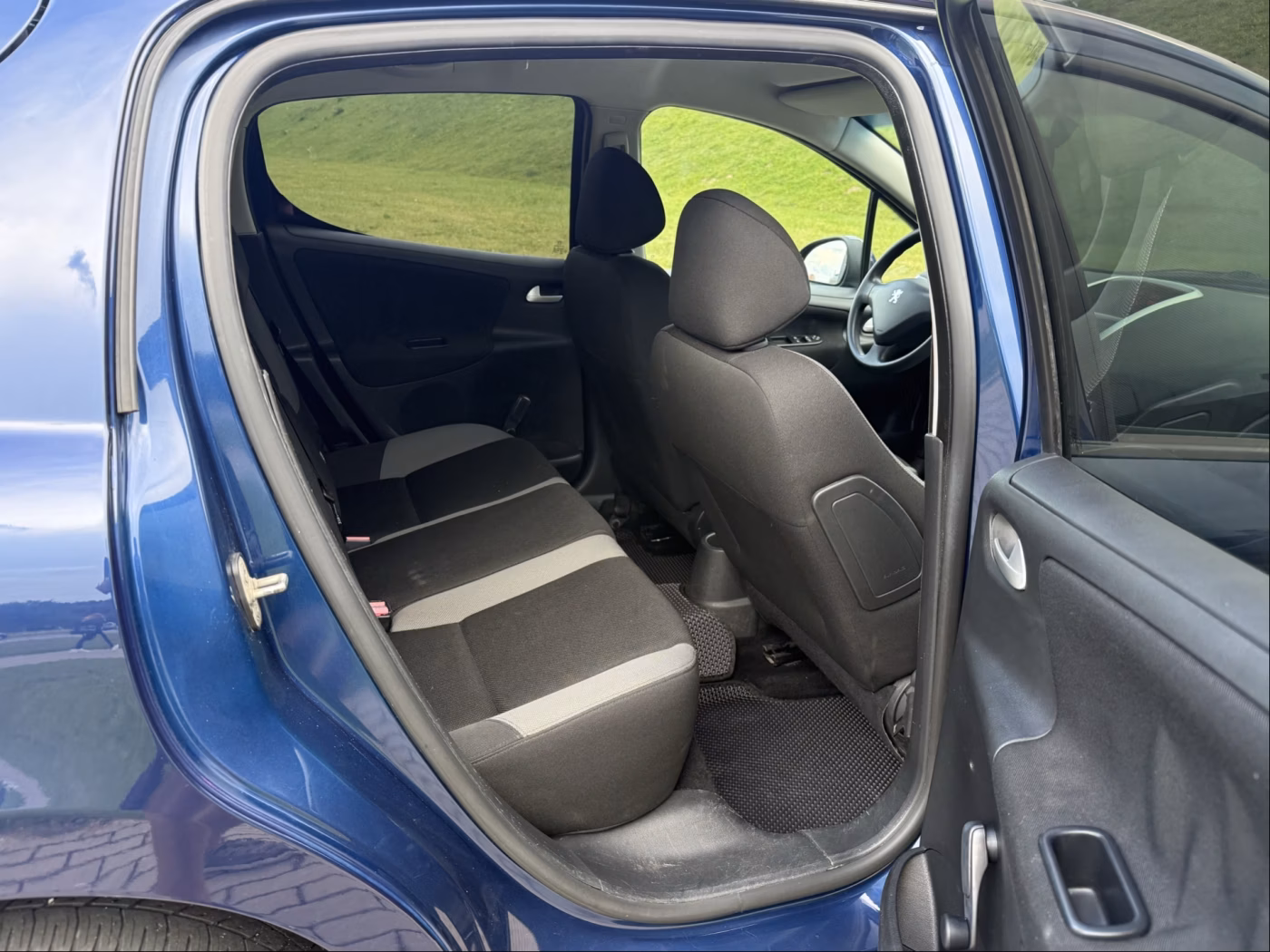 Peugeot 207 фото 10