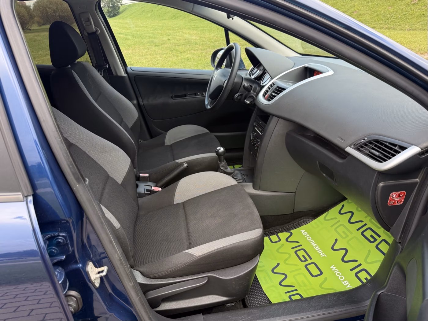 Peugeot 207 фото 11