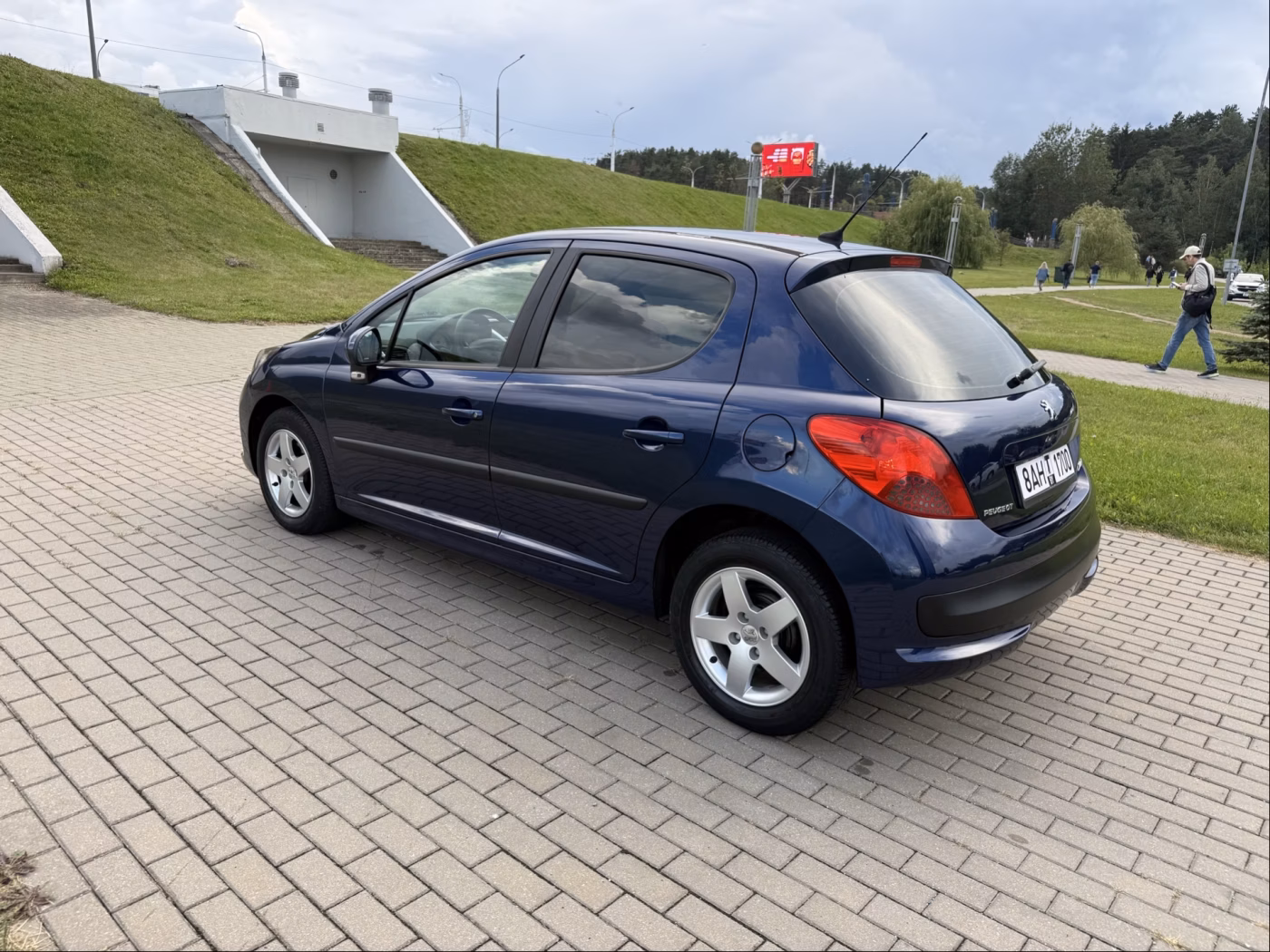 Peugeot 207 фото 14