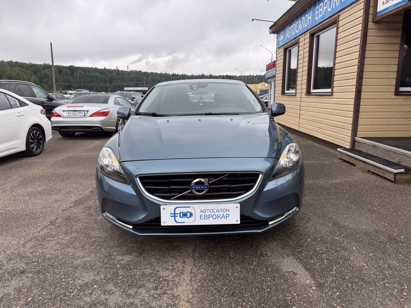 Volvo V40 фото 3