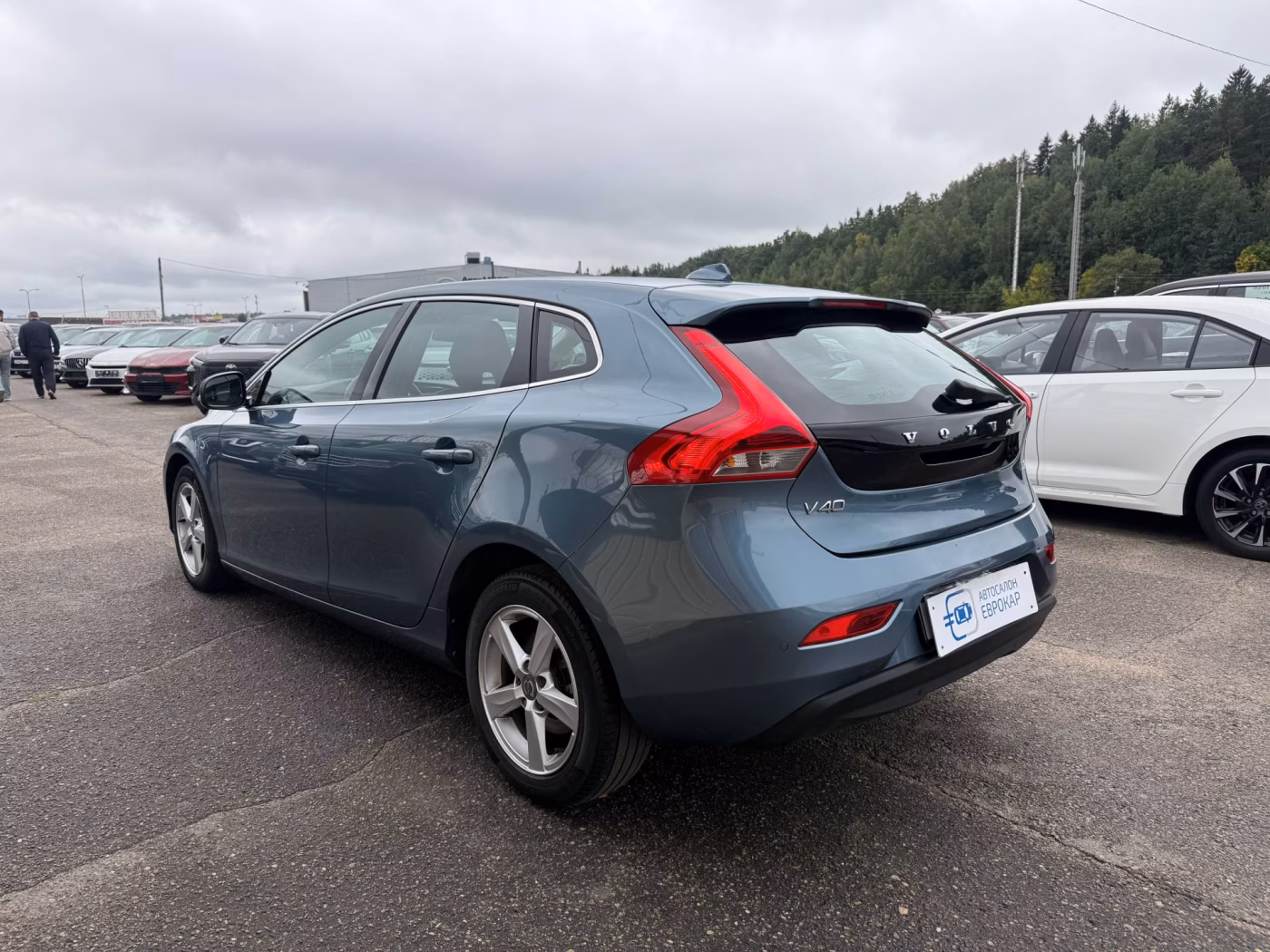 Volvo V40 фото 7