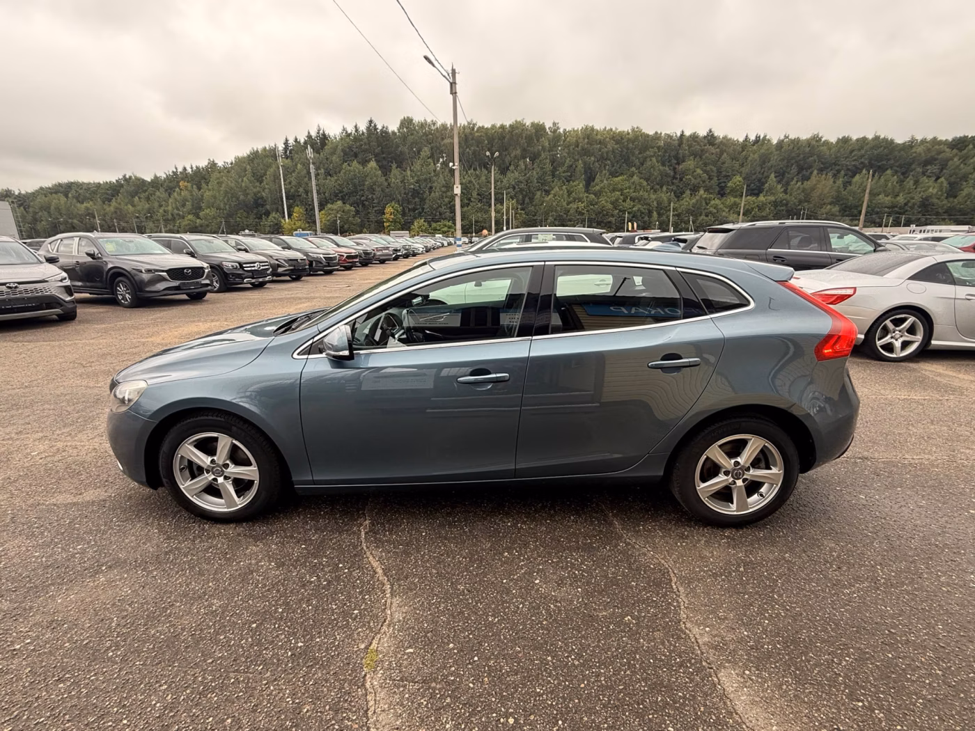 Volvo V40 фото 8