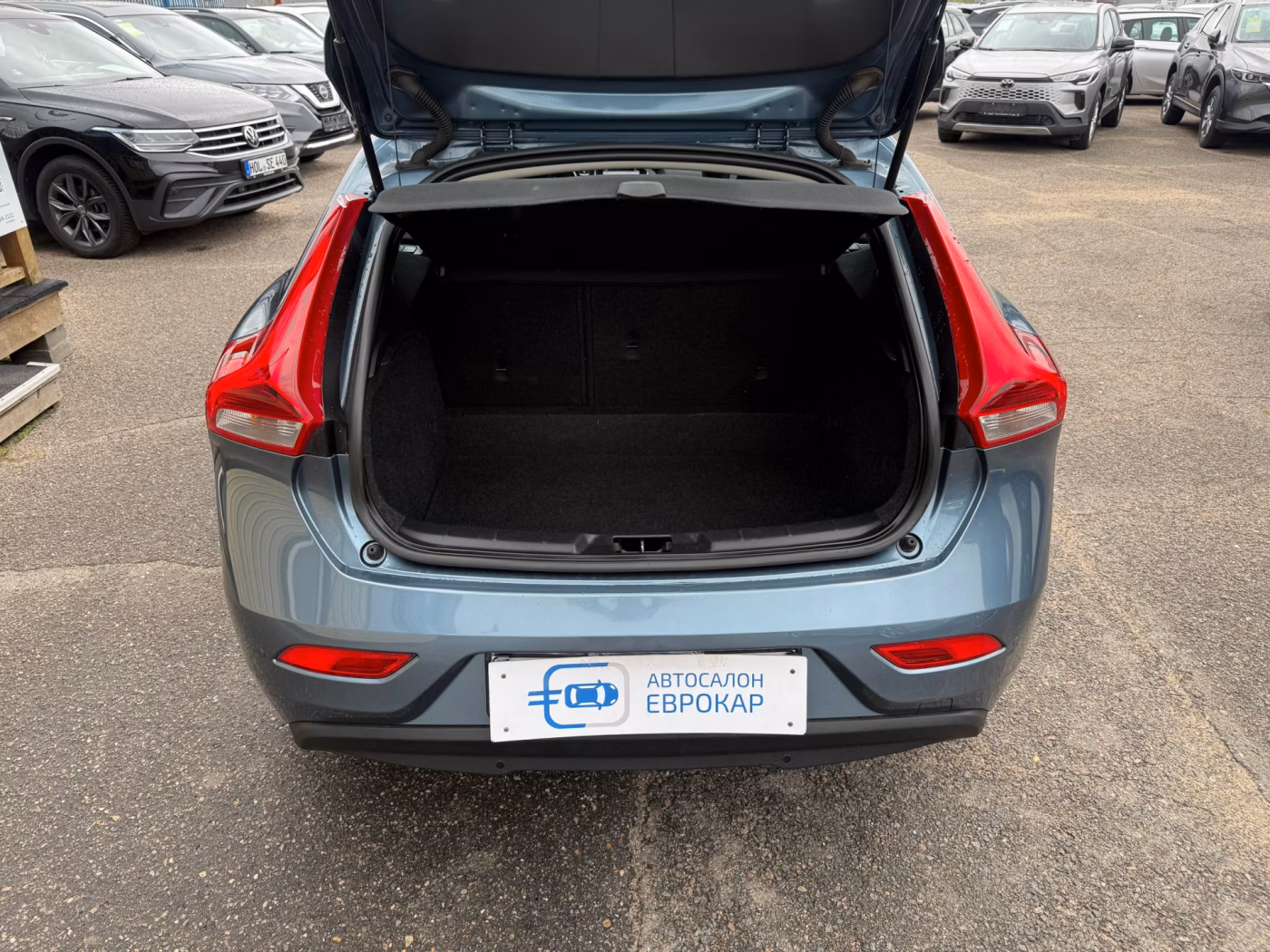 Volvo V40 фото 12
