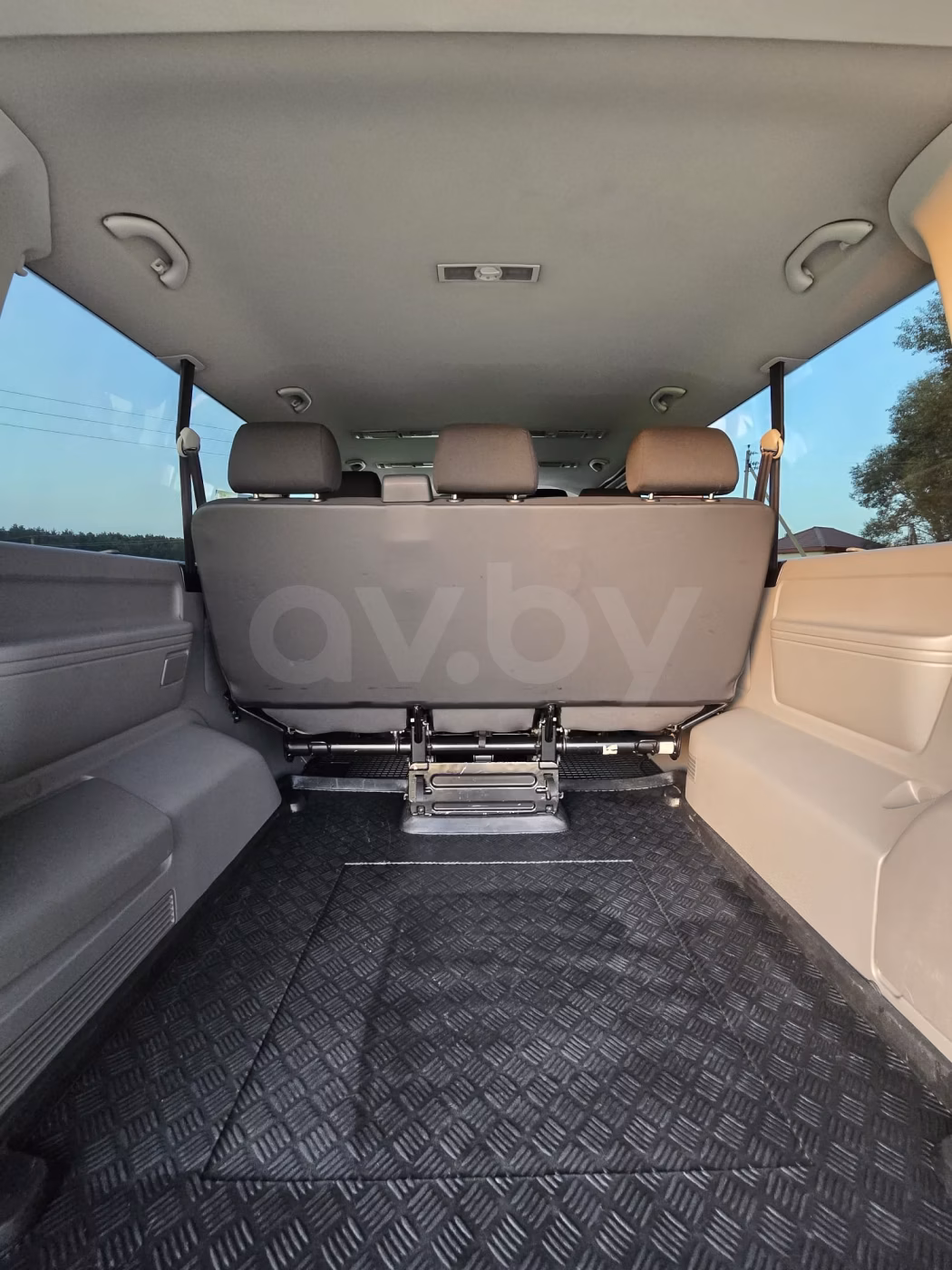 Volkswagen Caravelle фото 29