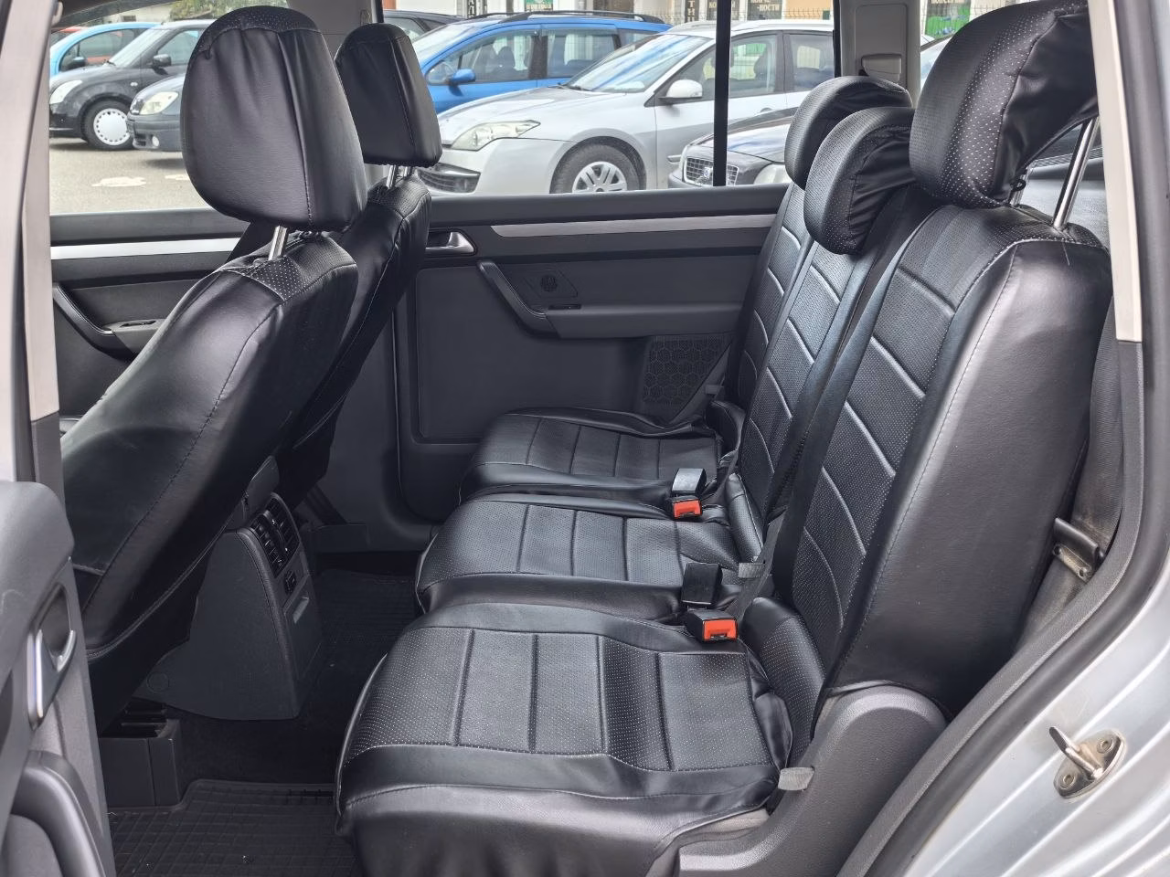 Volkswagen Touran фото 11