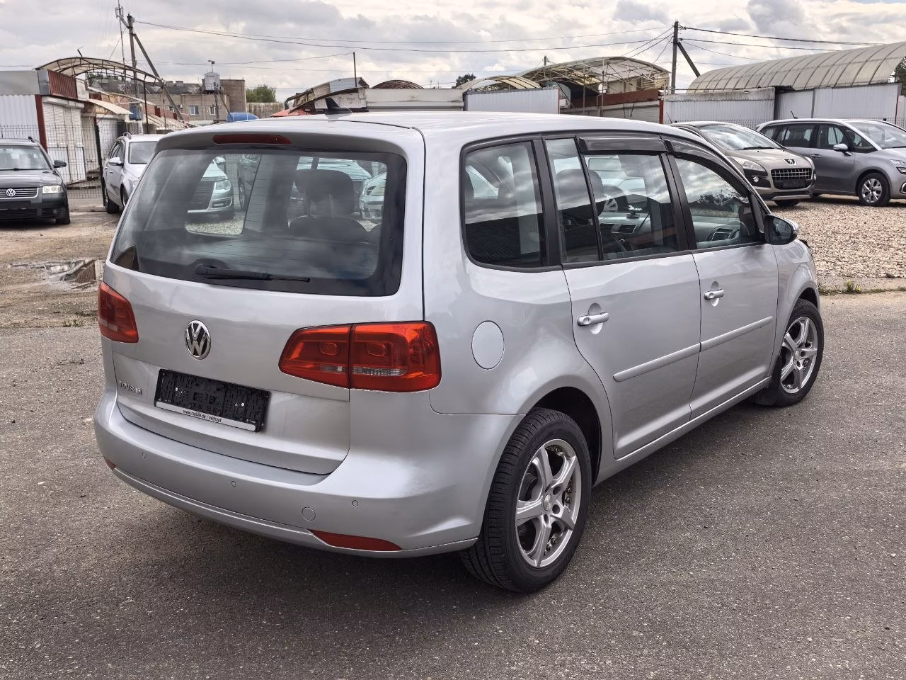 Volkswagen Touran фото 5