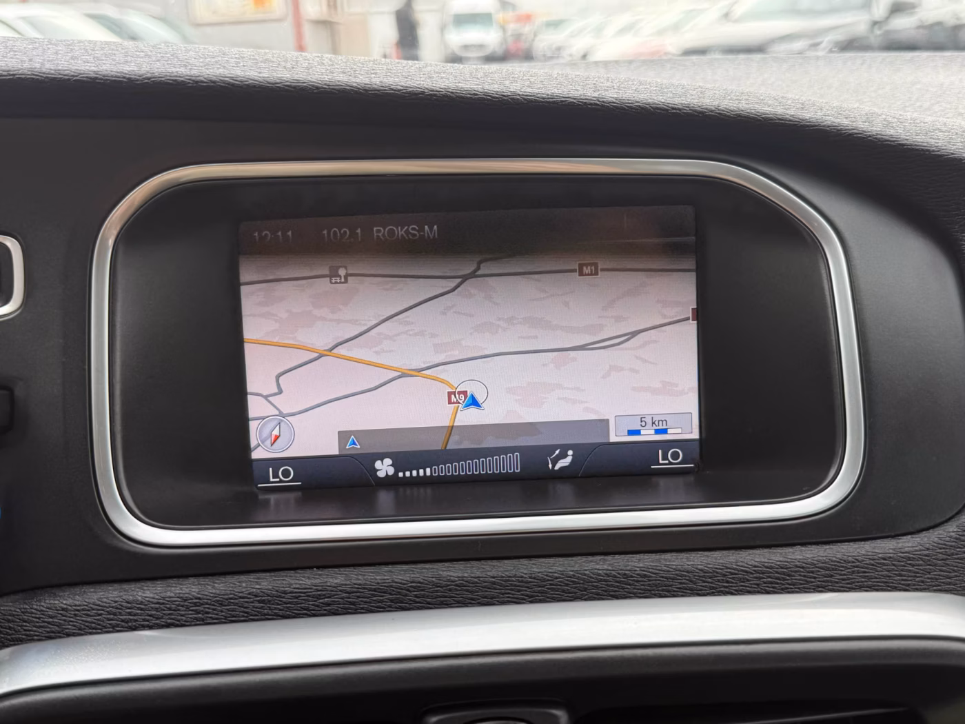 Volvo V40 фото 14