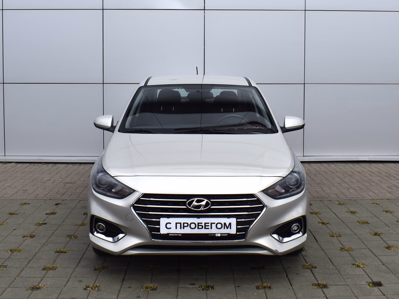 Hyundai Accent фото 2
