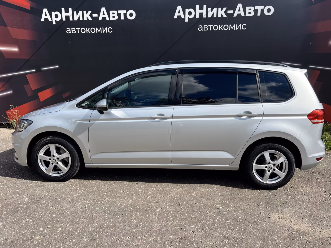Volkswagen Touran фото 4