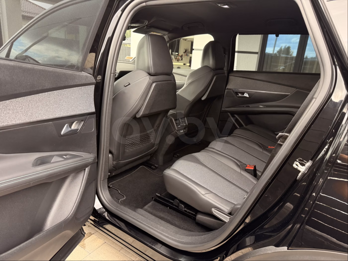 Peugeot 5008 фото 12