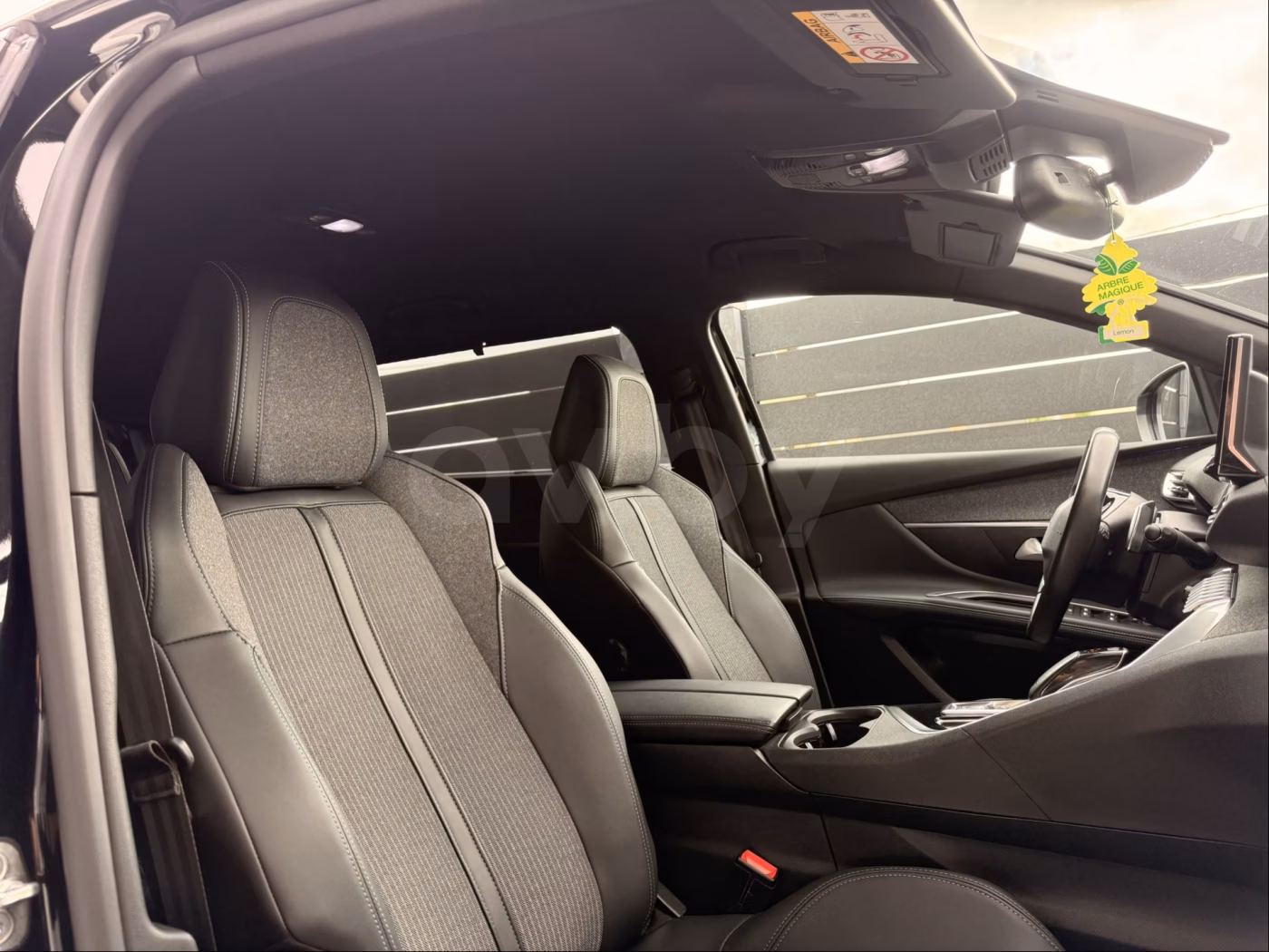 Peugeot 5008 фото 18