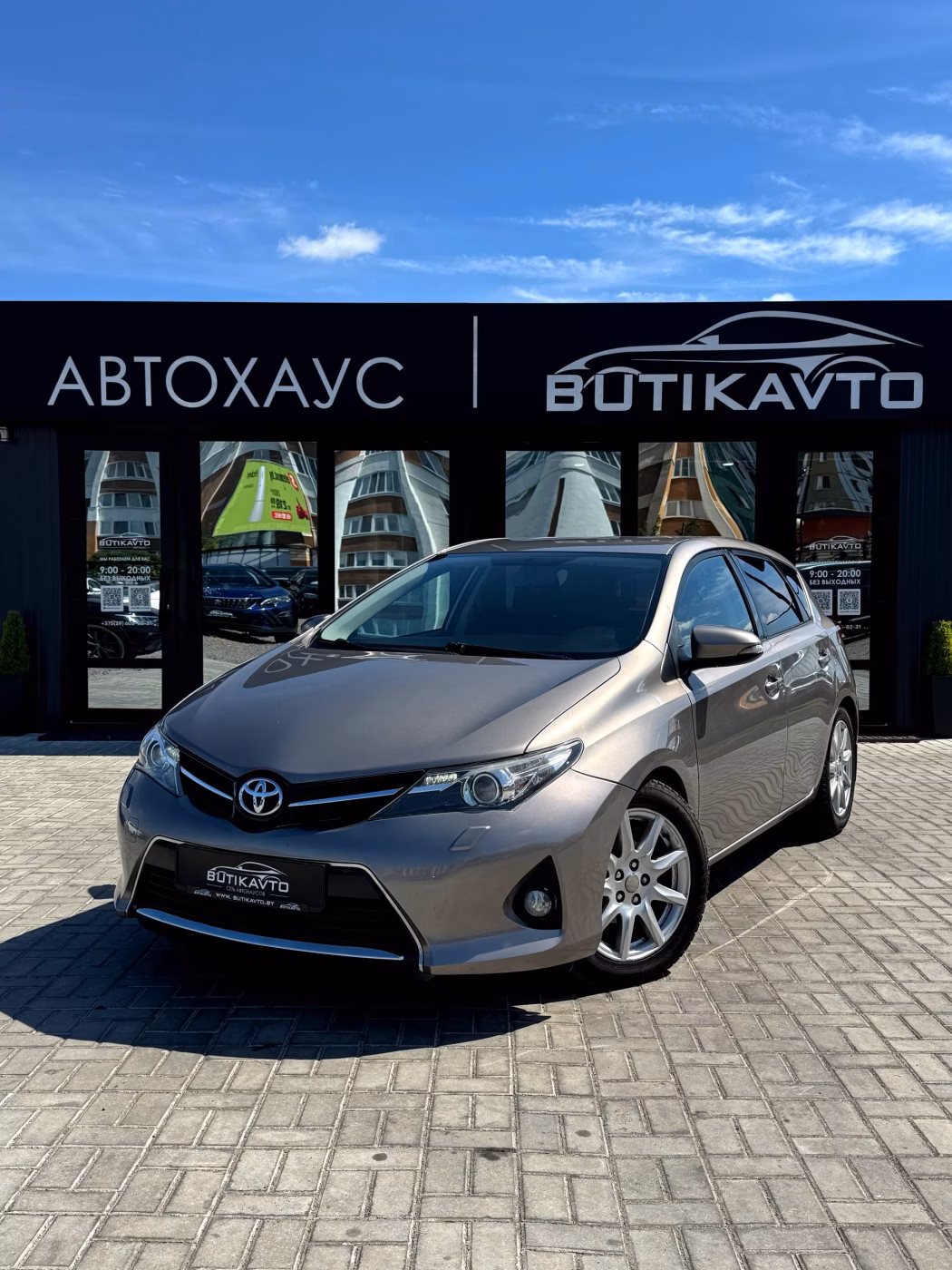 Toyota Auris фото 3
