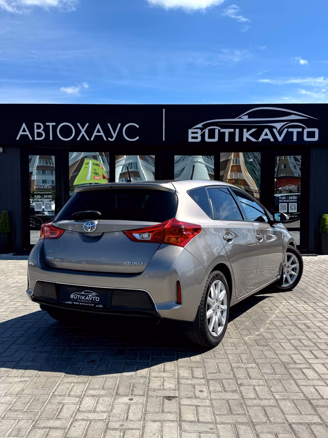 Toyota Auris фото 6