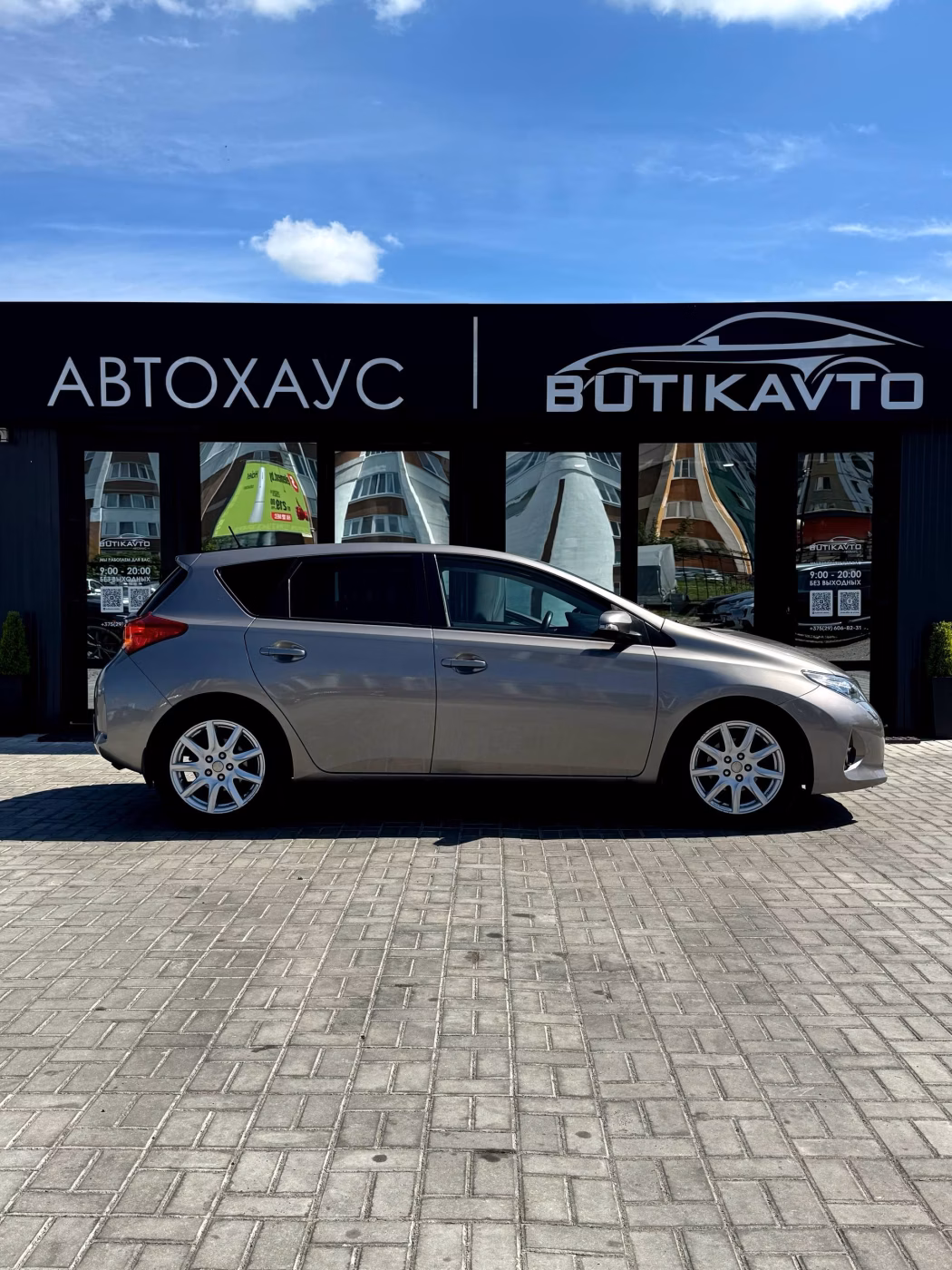 Toyota Auris фото 7
