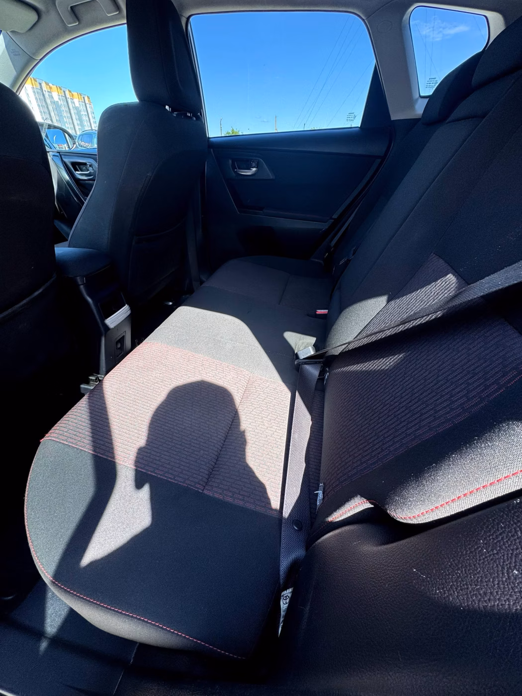 Toyota Auris фото 11