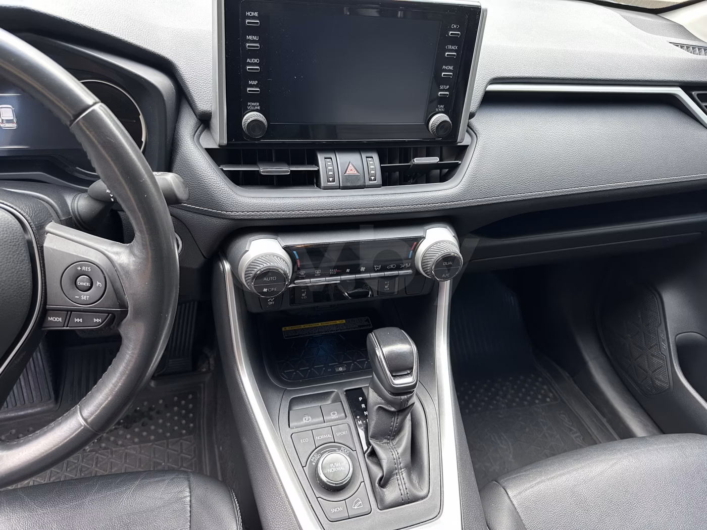 Toyota RAV4 фото 13
