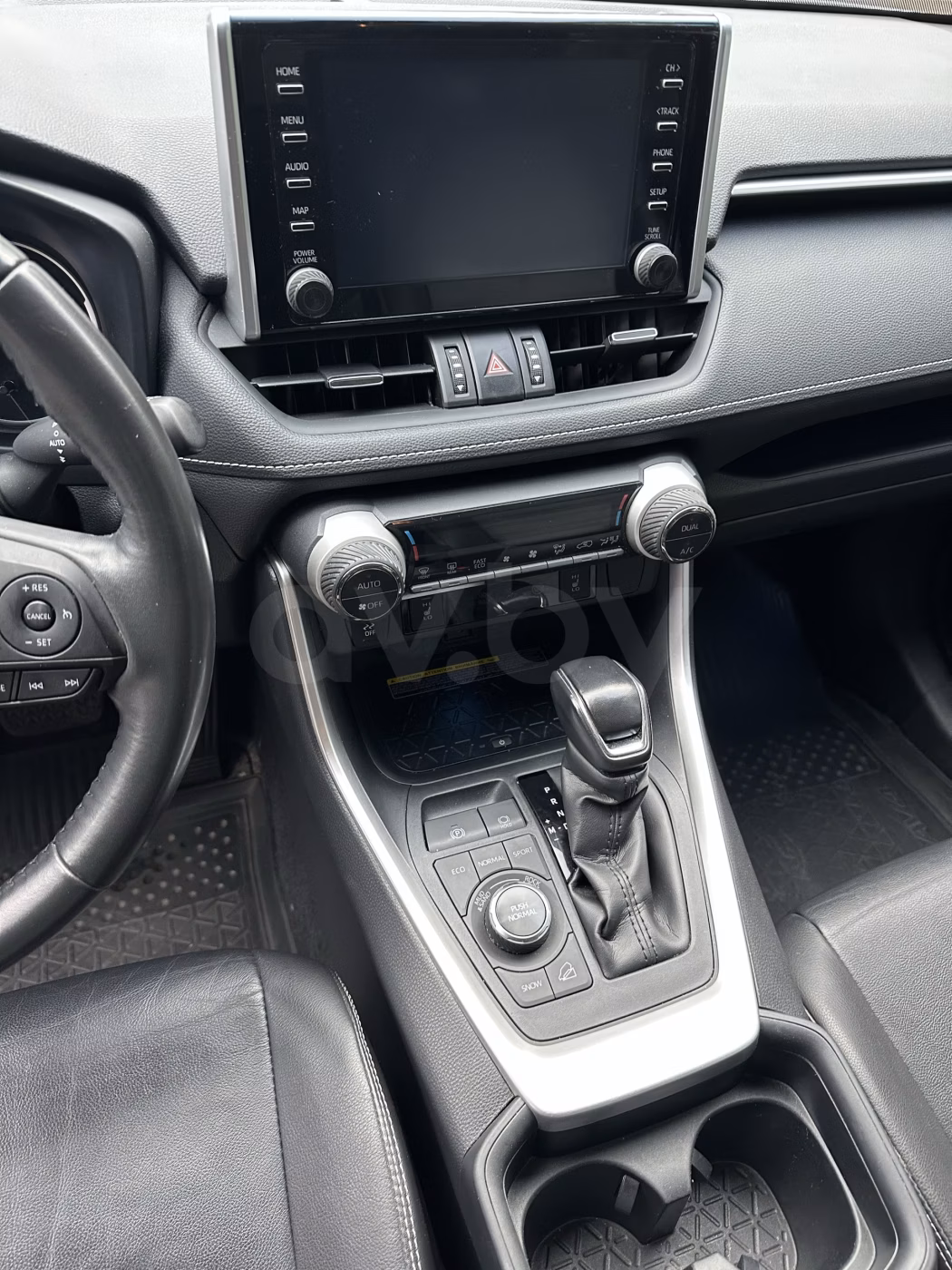 Toyota RAV4 фото 17