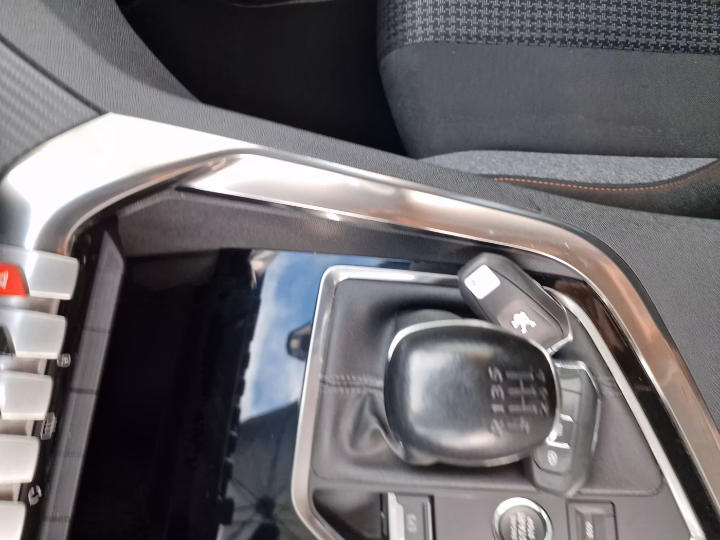 Peugeot 3008 фото 15