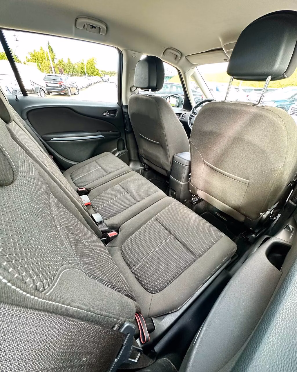 Opel Zafira фото 17