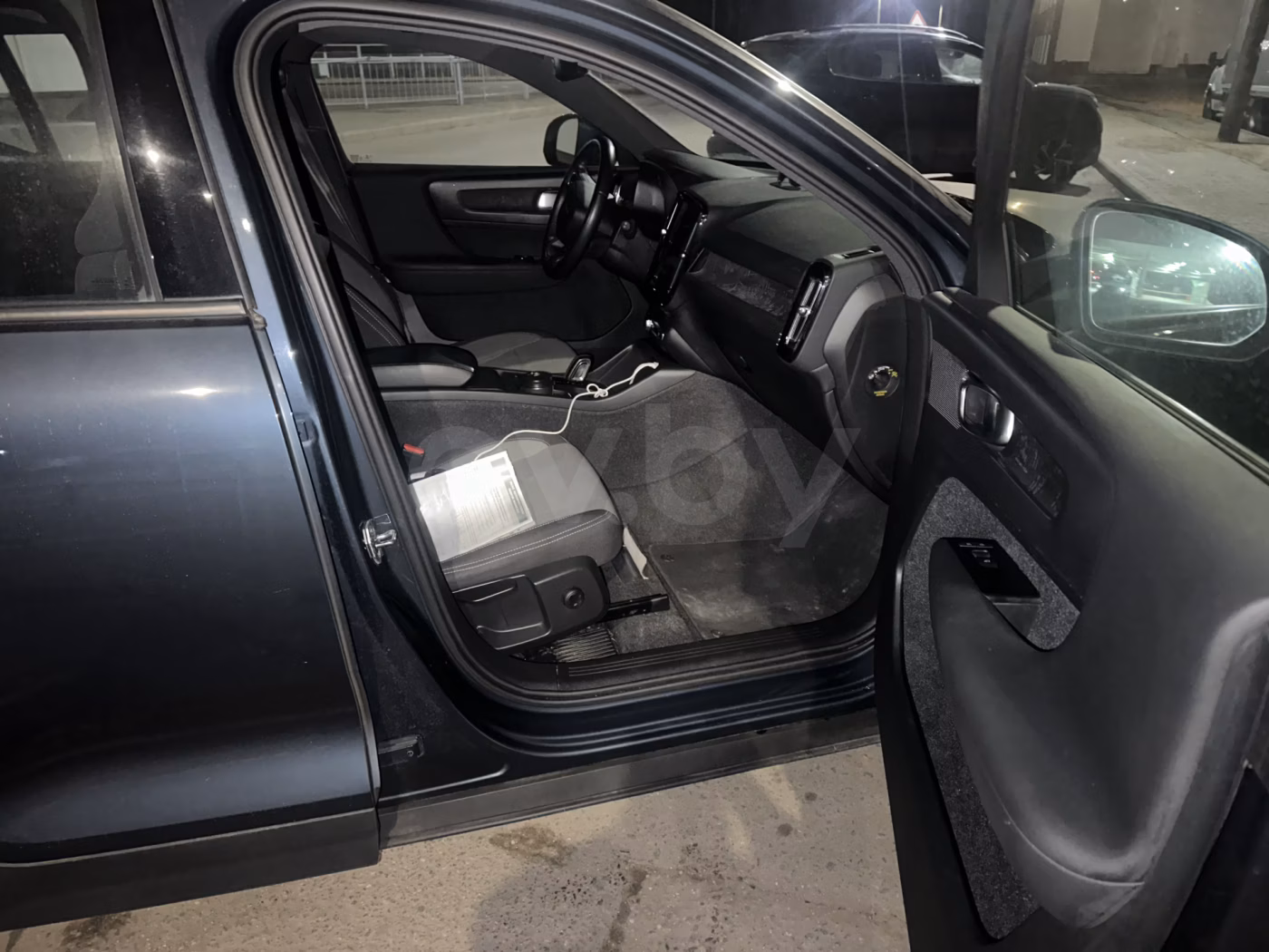 Volvo XC40 фото 5