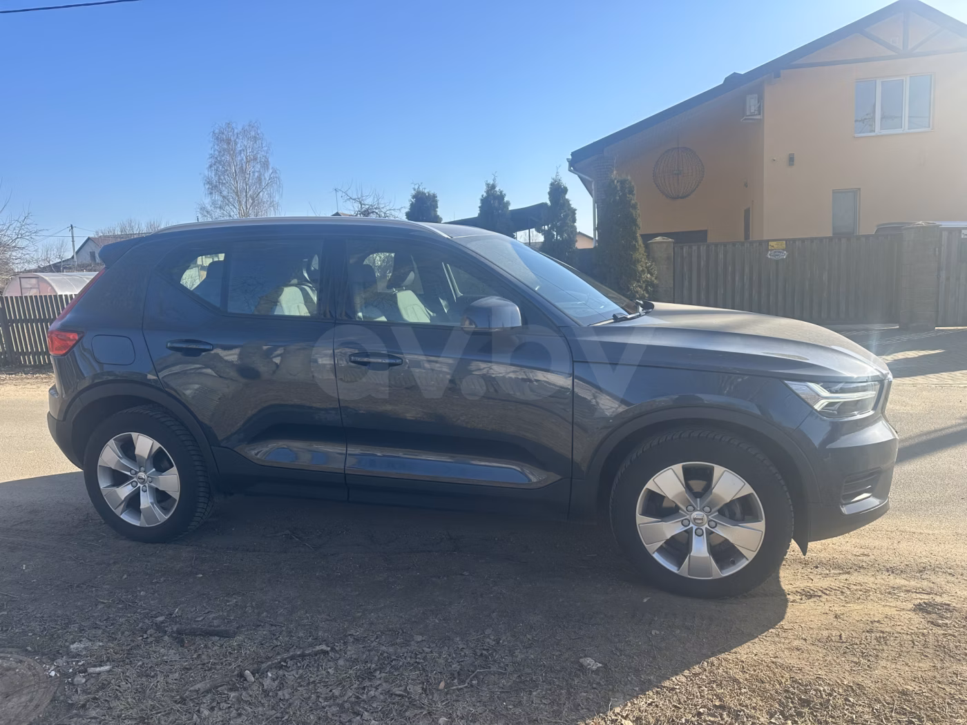 Volvo XC40 фото 3