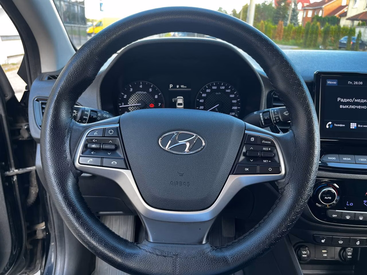 Hyundai Accent фото 11