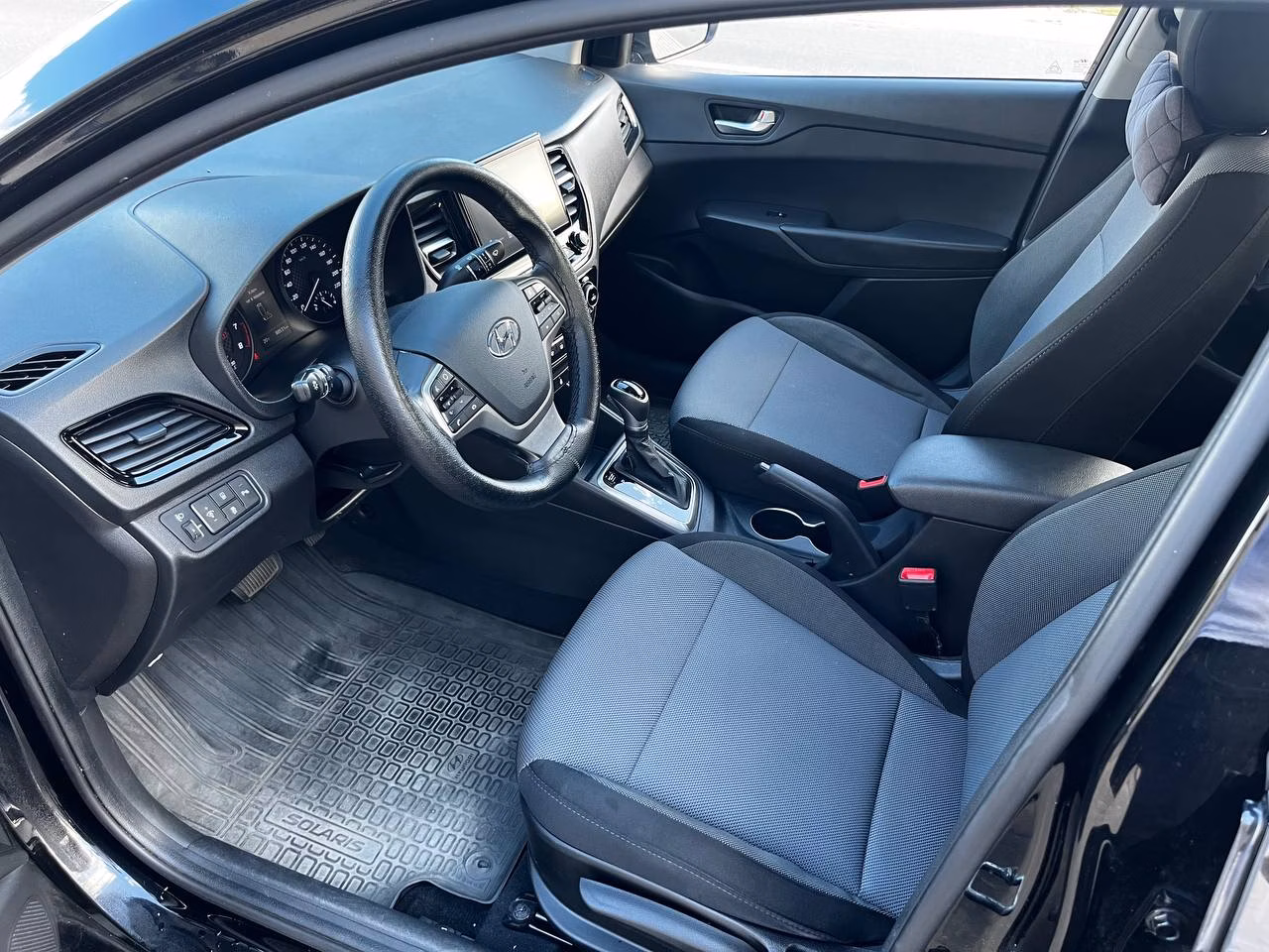 Hyundai Accent фото 10