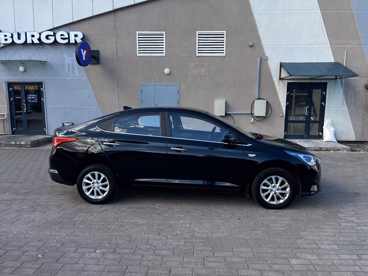 Hyundai Accent фото 2