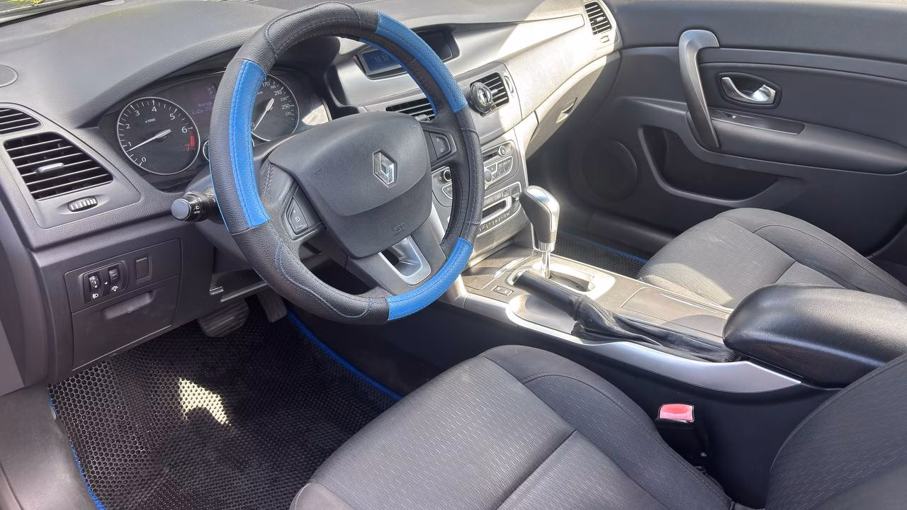 Renault Latitude фото 7