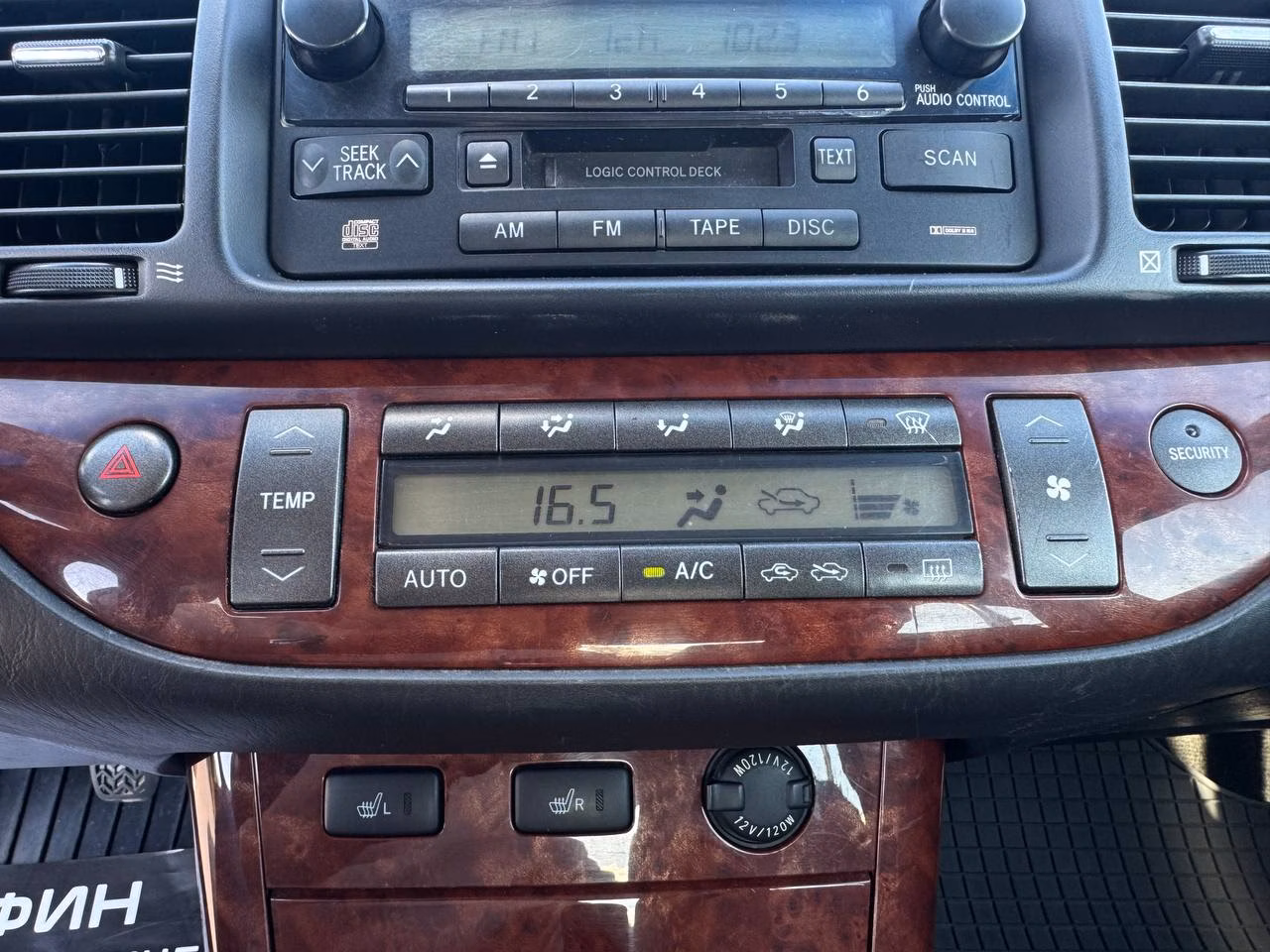 Toyota Camry фото 16