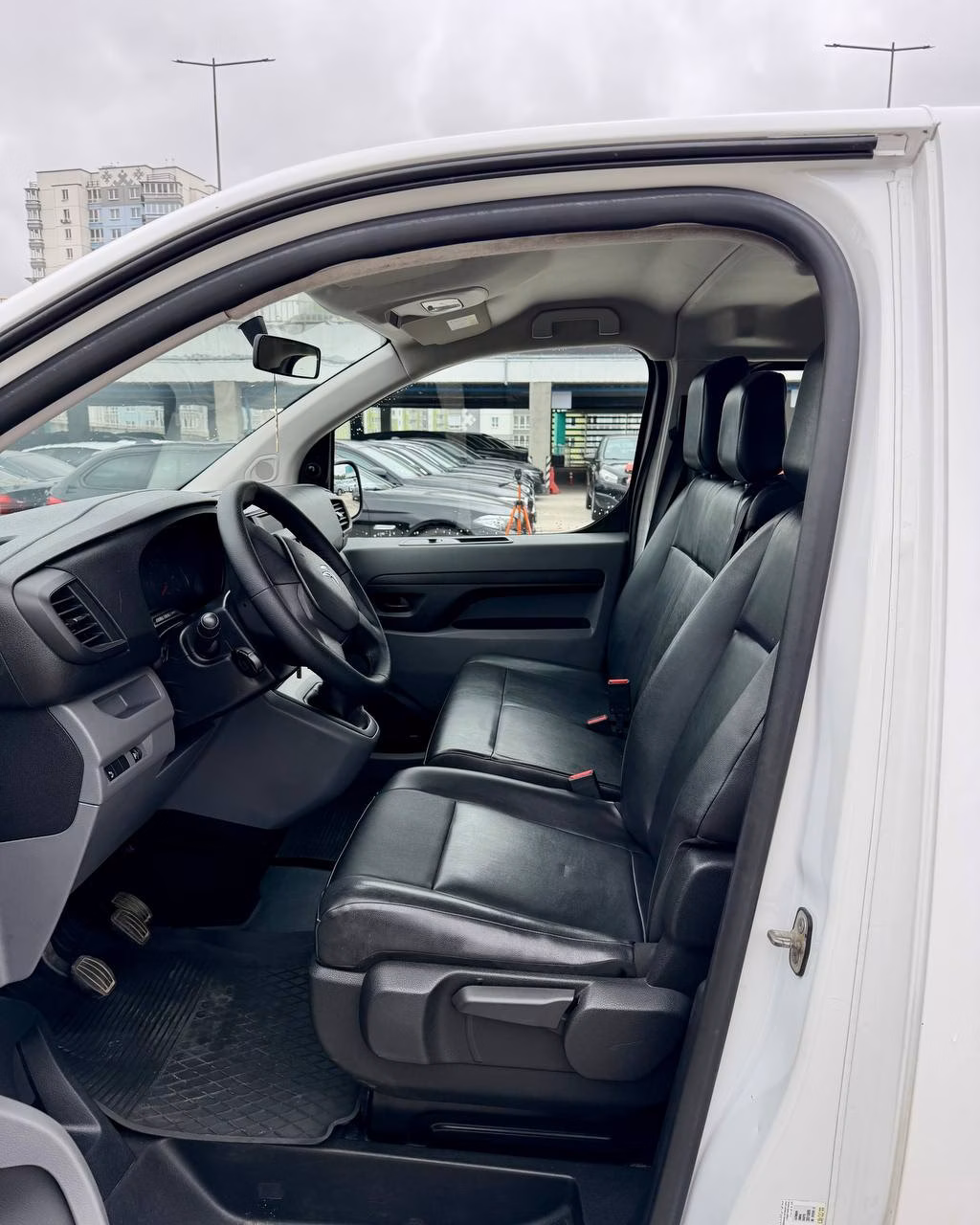 Citroen Jumpy фото 16