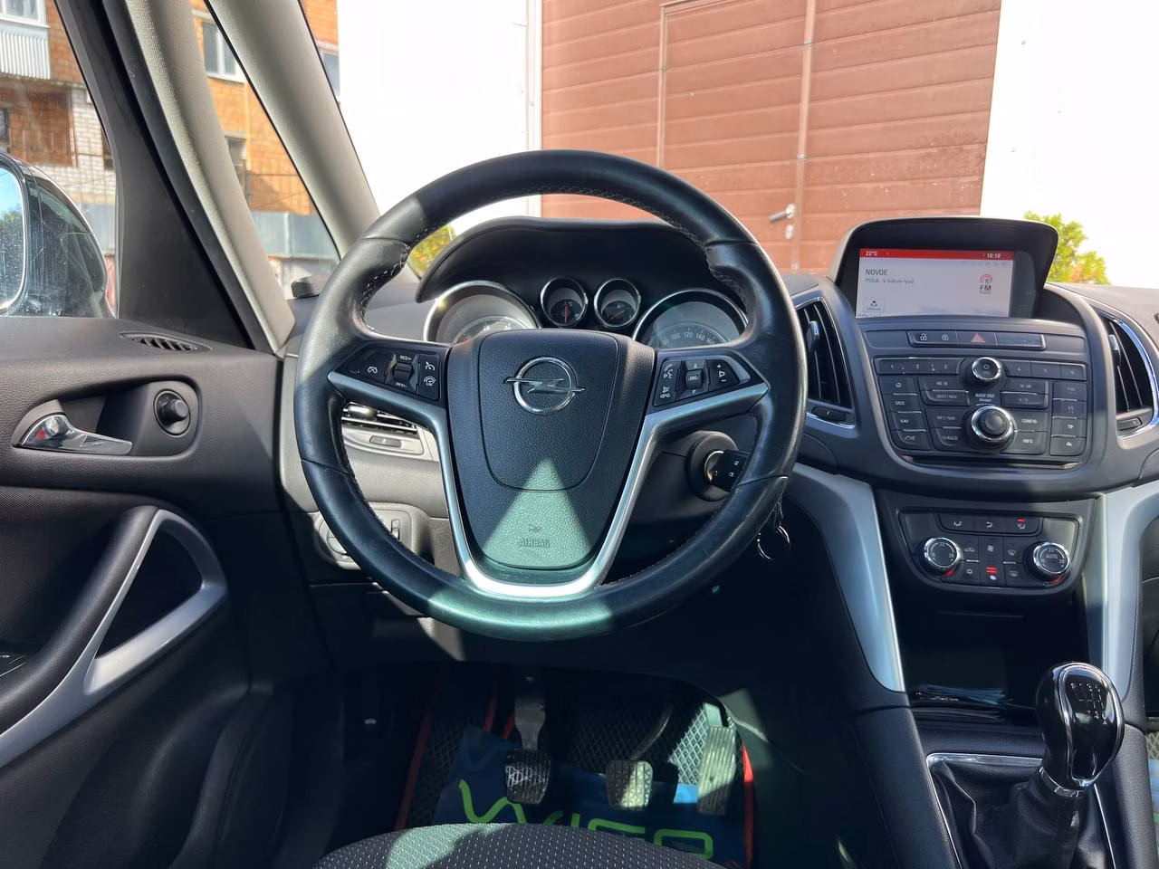 Opel Zafira фото 9