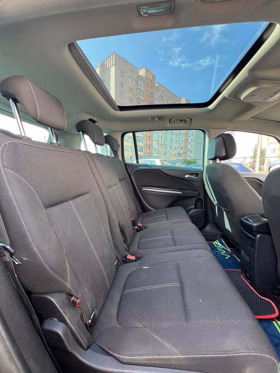 Opel Zafira фото 13