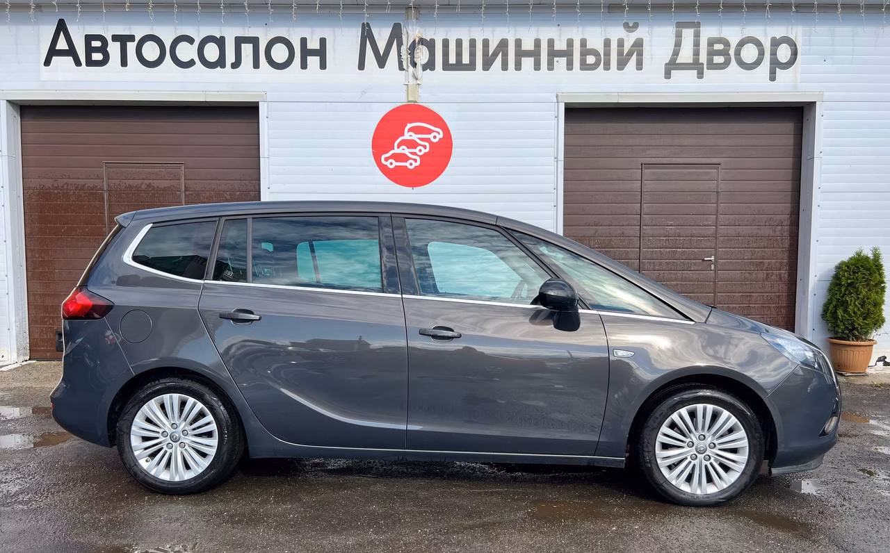 Opel Zafira фото 6