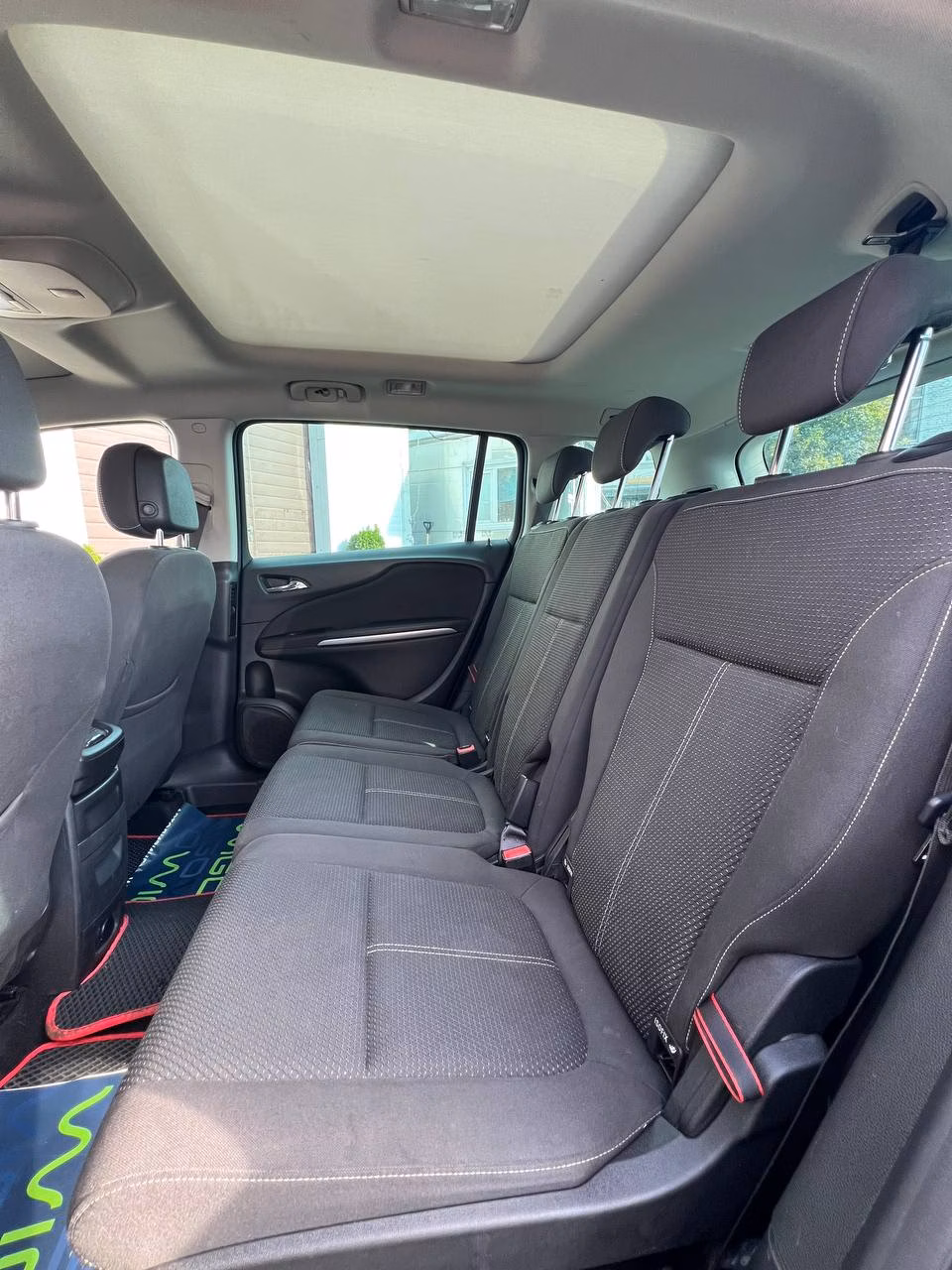 Opel Zafira фото 11