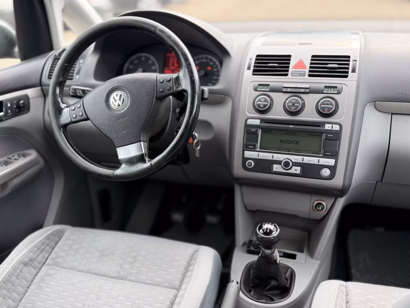 Volkswagen Touran фото 10